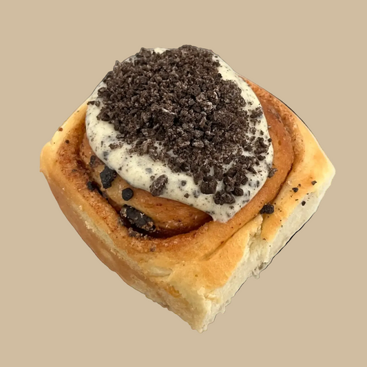 Cookies N Cream Cinnamon Roll